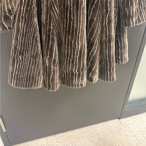 Couture Helene size 8 (UK see measurements) faux fur brown golden tones long - Picture 12 of 15